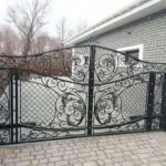 Ворота распашные и откатные с механизмом