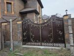 Ворота металлические с элементами ковки