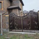 Ворота металлические с элементами ковки